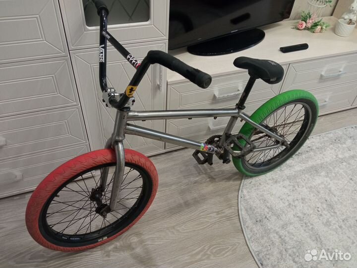 Трюковой велосипед BMX