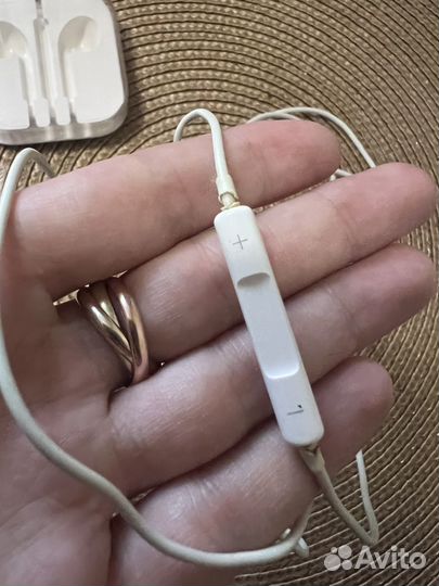 Наушники earpods Apple проводные