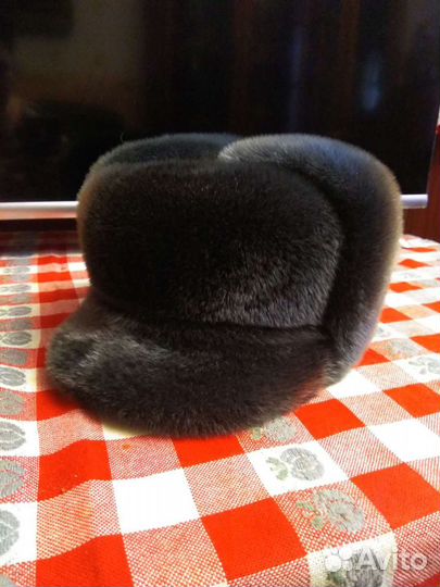 Мужская шапка