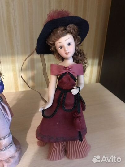 Кукла фарфоровая коллекционная