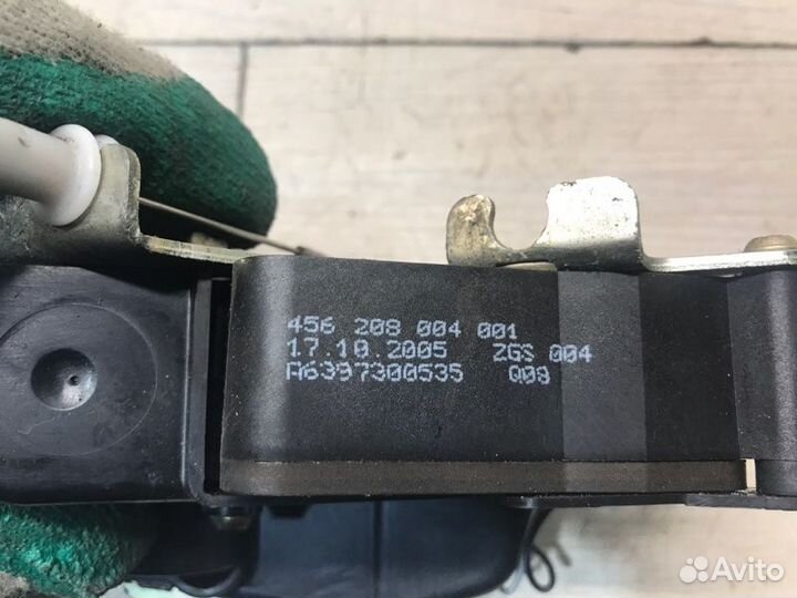 Замок сдвижной двери Mercedes Vito W639