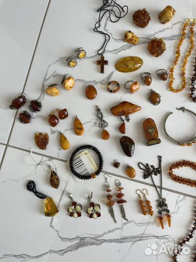 Янтарные бусы серьги браслет колье брошь