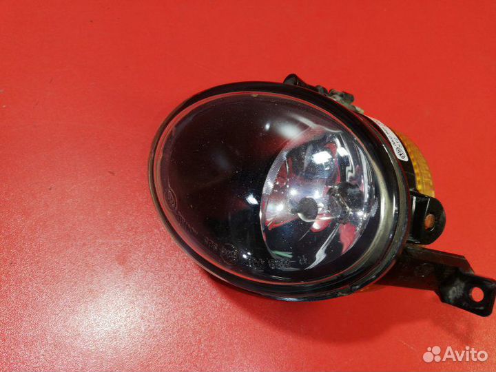Фара противотуманная передняя правая Volkswagen
