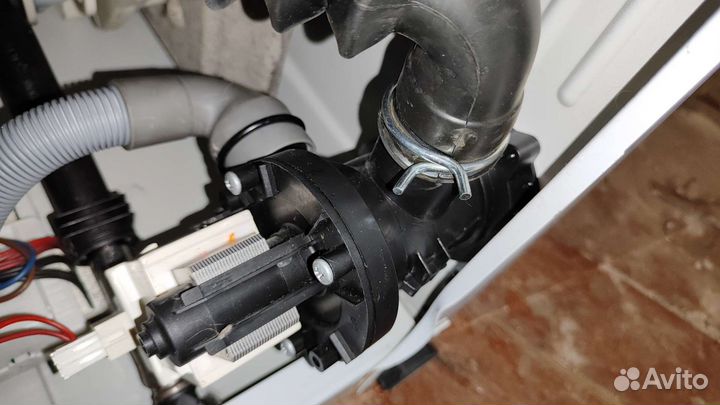 Сливной насос для стиральной машины indesit