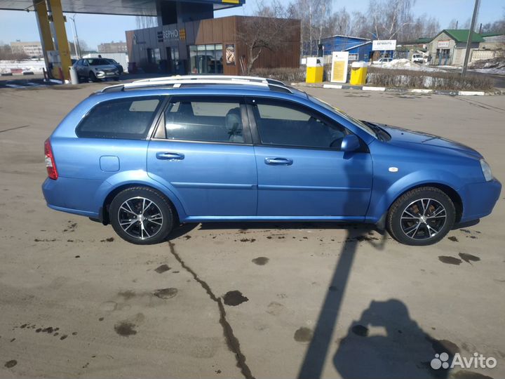 Chevrolet Lacetti 1.6 МТ, 2006, битый, 350 000 км