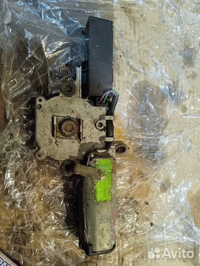 Моторчик люка Mercedes-Benz W210