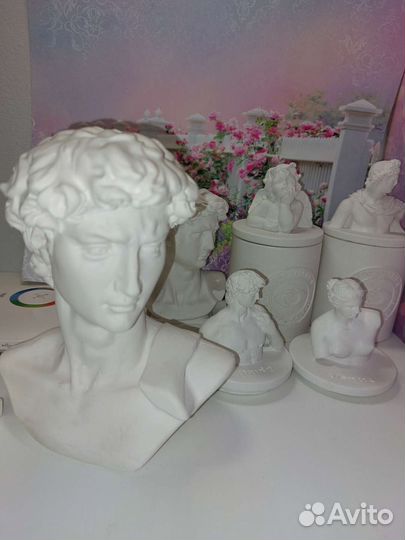 Статуэтки гипсовые и кашпо