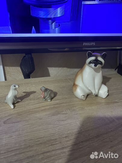 Фарфоровая статуэтка Енот