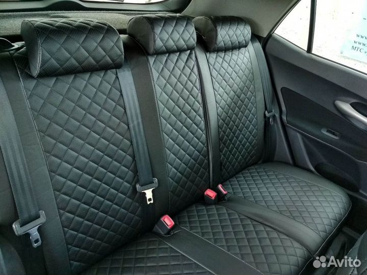 Чехлы из экокожи Ромб на Toyota Auris от Автопилот