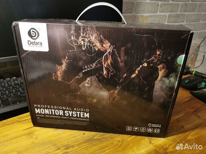 Ушные мониторы Debra ER-102