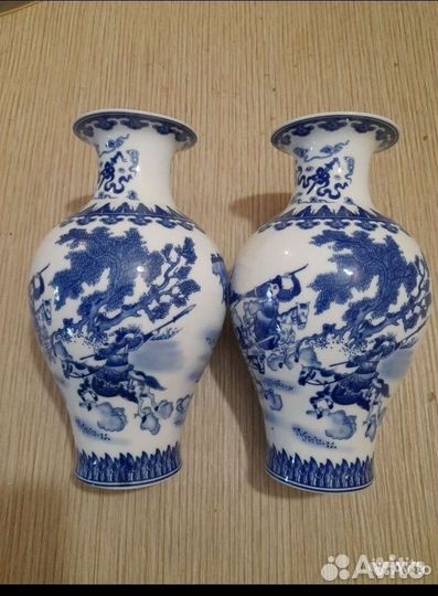 Вазы парные фарфор Китай 25см