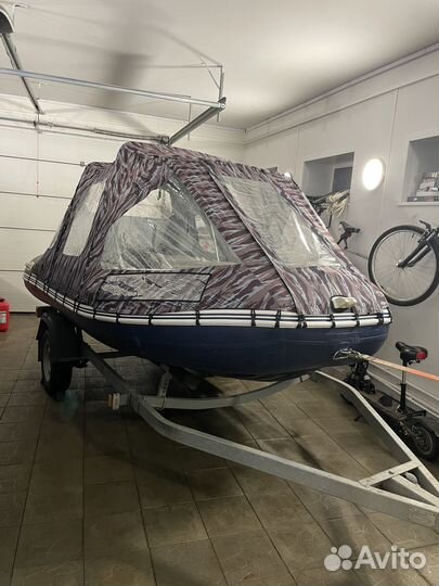 Лодка Solar 420Jet с мотором, водометом и прицепом