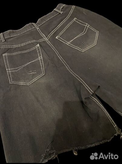 Шорты широкие длинные в стиле balenciaga