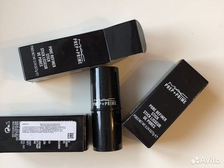 Стик уменьшающий видимость пор на лице Mac