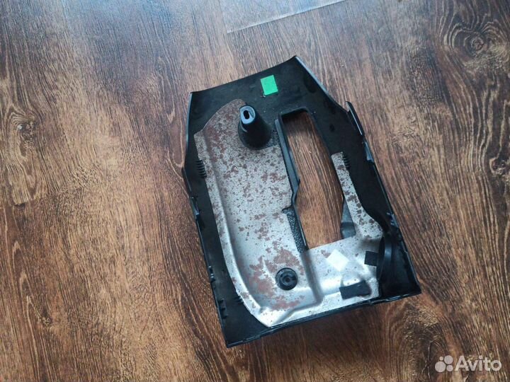 Подрулевой кожух