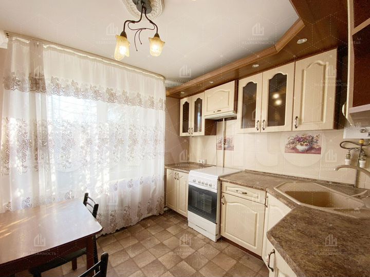 3-к. квартира, 70,2 м², 1/2 эт.