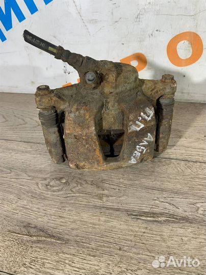 Суппорт передний правый Fiat-Фиат Albea 2003