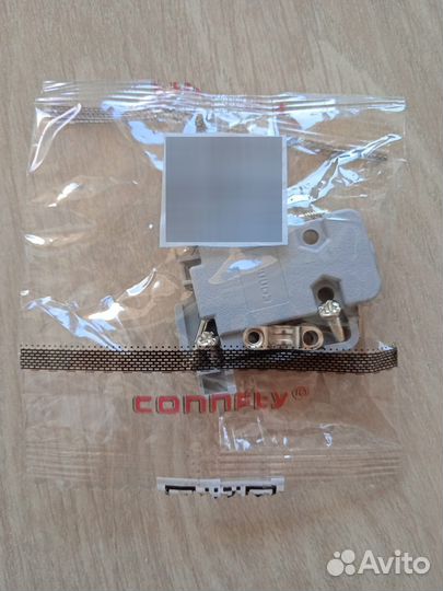 Разъемы D-SUB и корпусы для них Connfly