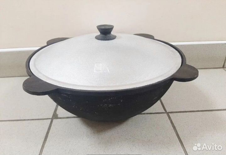 Казан чугунный узбекский 8. Плоское дно