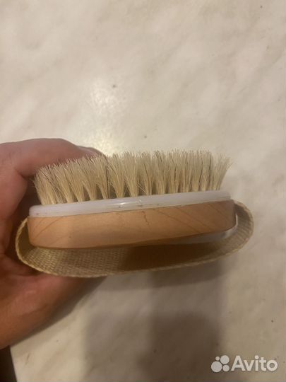 Массажная щетка для тела