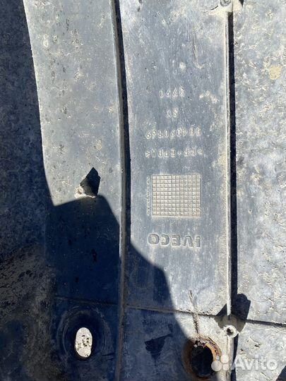Крыло переднее левое задняя часть iveco