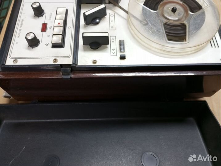 Катушечный магнитофон Комета 212.Стерео СССР