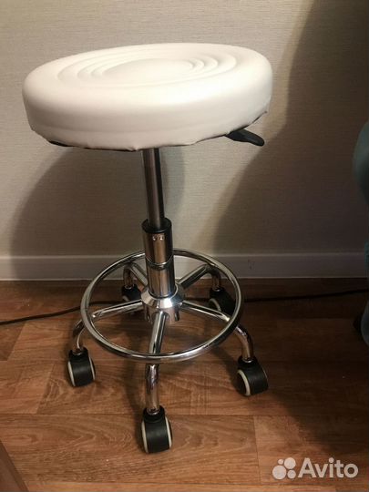 Стул мастера. Цвет белый