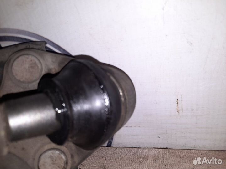 Рычаг передний левый Toyota Corolla E150