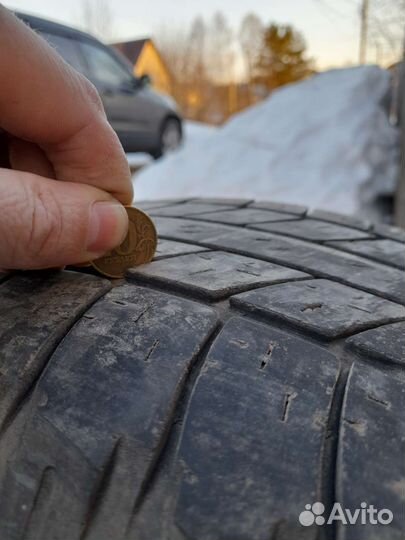 Pirelli Carrier 235/65 R17 108