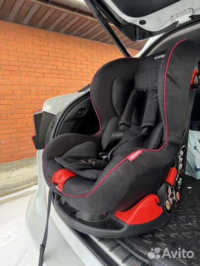 Автомобильное кресло