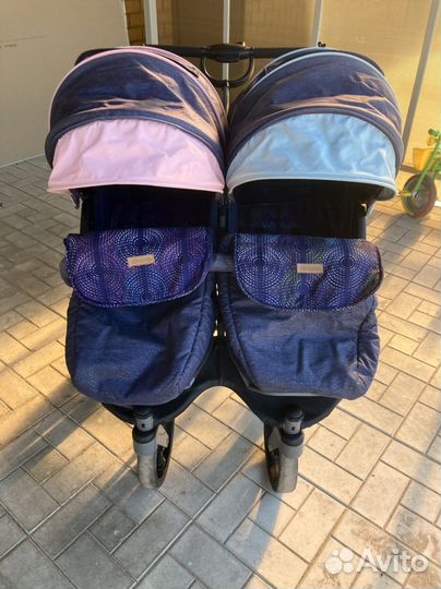 Коляска для двойни/погодок Chipolino twix