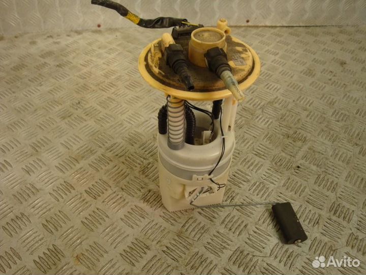 Насос топливный Mitsubishi Colt 1,3 бензин