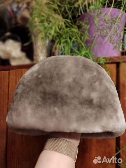 Шапка мутоновая женская