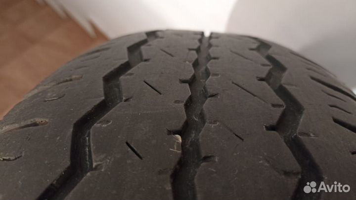 Hankook Radial RA08 215/65 R17