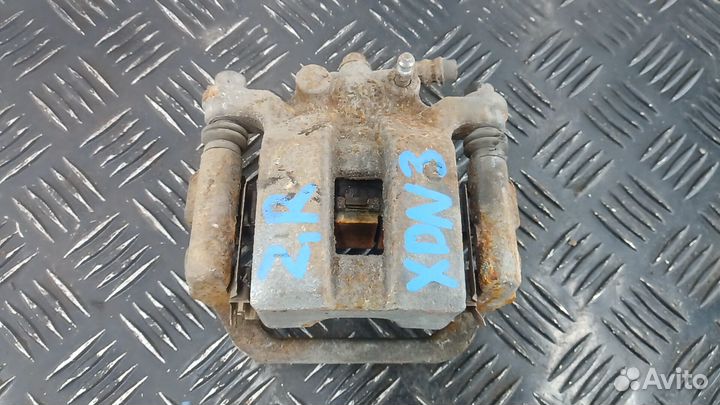 Суппорт задний правый Nissan Leaf