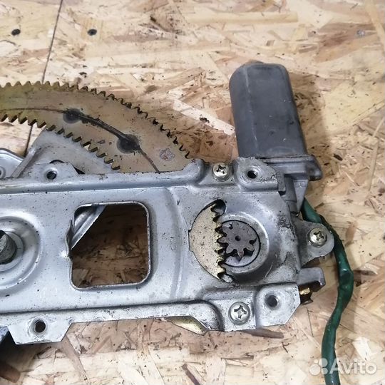 Стеклоподъемник Subaru Legacy BG5 передний левый