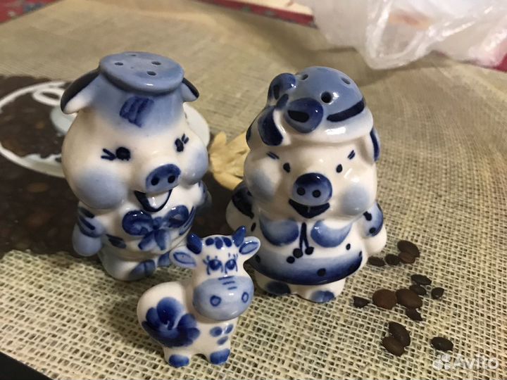 Статуэтки под гжель