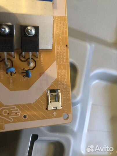 Запчасти для тв Samsung UE49NU8070