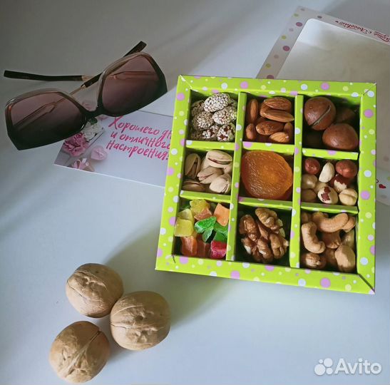 Подарочный набор орехи, сухофрукты