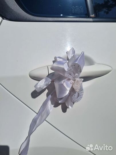 Свадебные украшения на машину