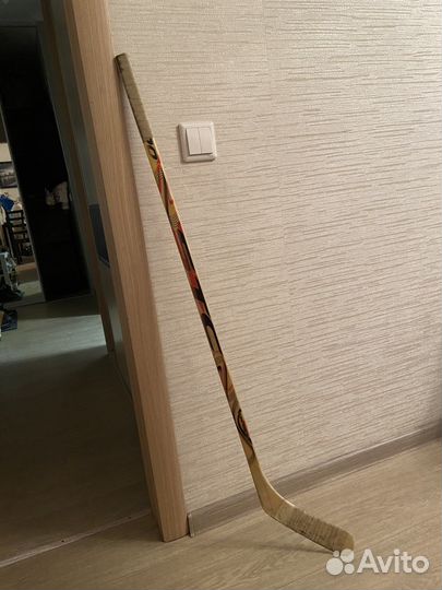 Клюшка хоккейная