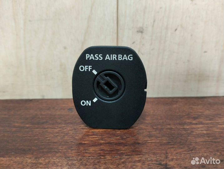 Выключатель Airbag Land Rover Discovery 3 блок отк