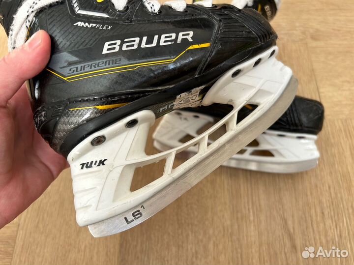 Коньки хоккейные Supreme M5 PRO skate YTH 9