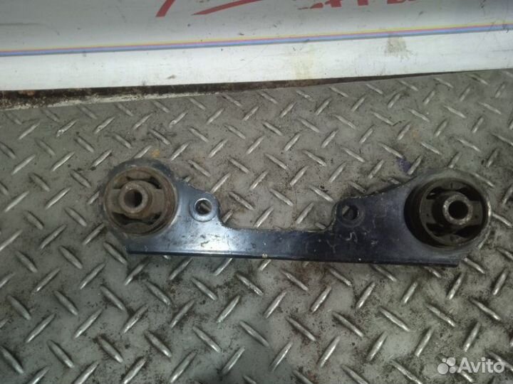 Кронштейн редуктора Nissan Qashqai J10