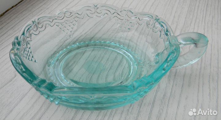 Тарелочка с ручкой. Цветное стекло