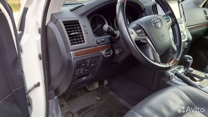 Toyota Land Cruiser, 2018