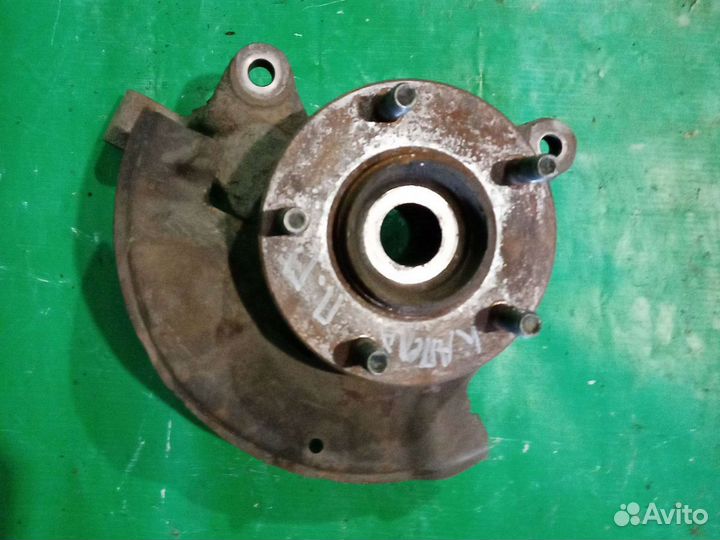 Поворотный кулак Передний правый Mazda GF 1999-200