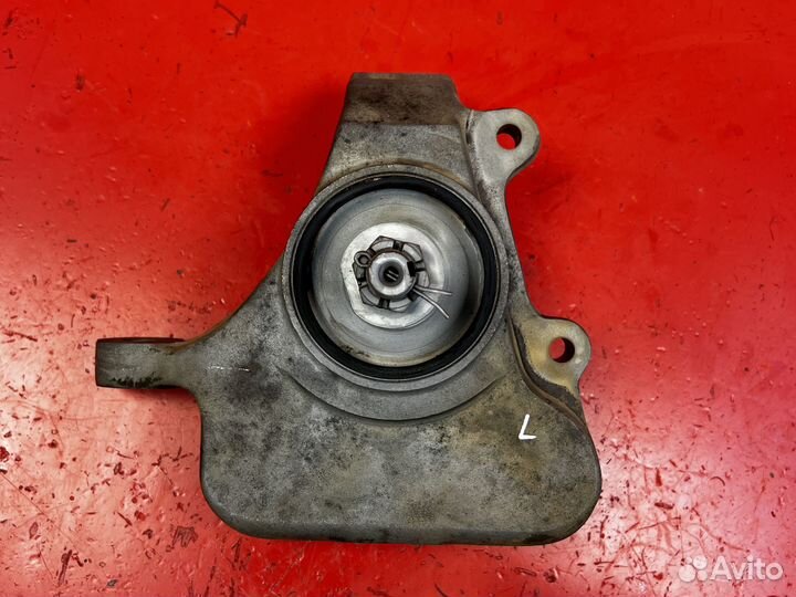 Кулак левый Chevrolet Blazer 2 S15 1995-1999