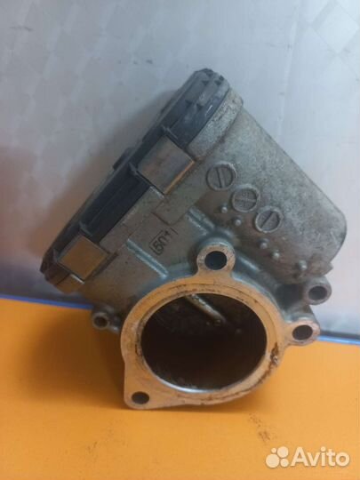 Дроссельная заслонка LADA Priora 1