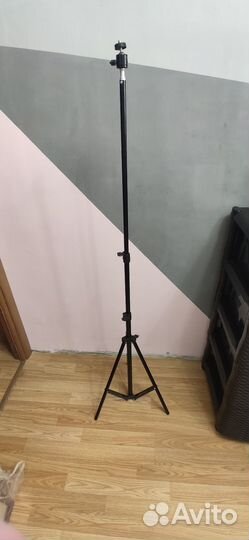 Штатив с кольцевой лампой бу